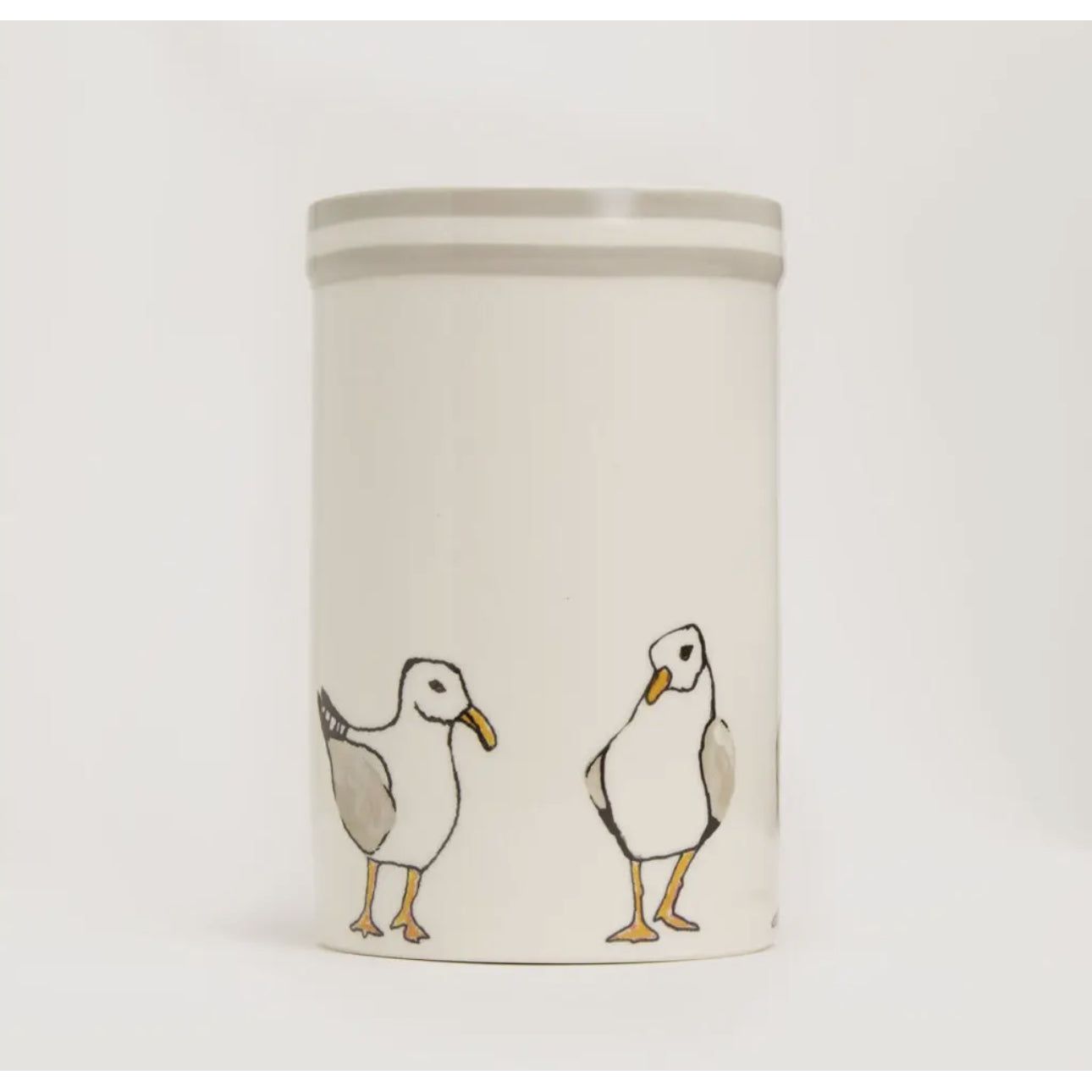 Crock shown with seagulls.