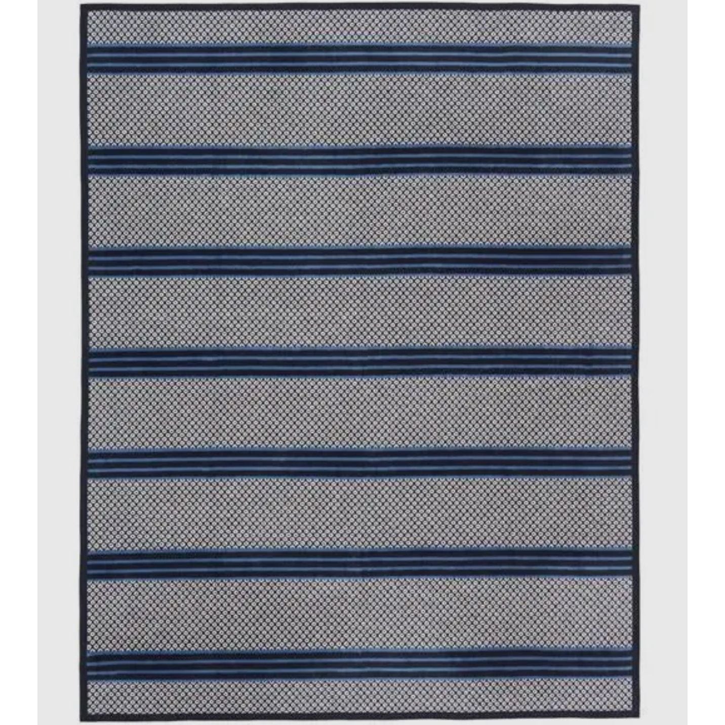 Chappy Wrap Captian’s Classic Fog or Midnight Navy