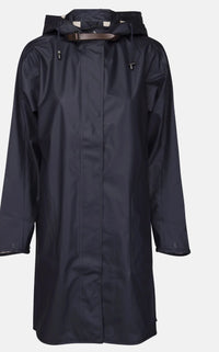 Isle Jacobsen Hooded Rain Jacket Milk Crème