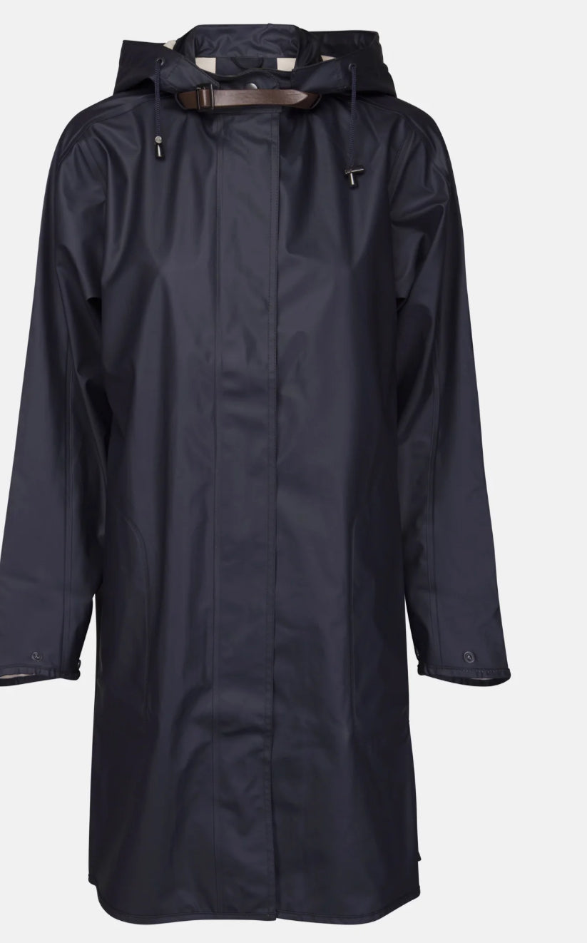 Isle Jacobsen Hooded Rain Jacket Milk Crème