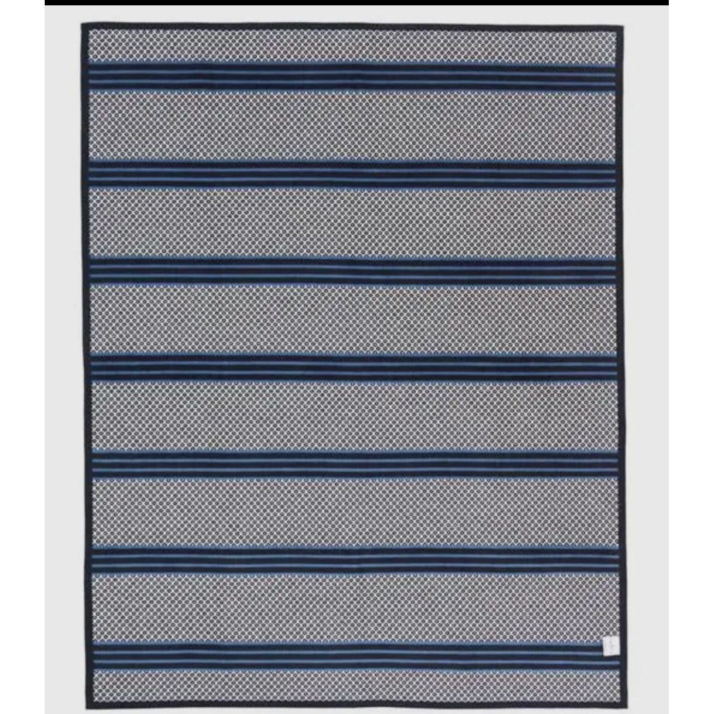 Chappy Wrap Captian’s Classic Fog or Midnight Navy