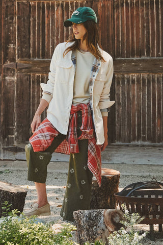 Americana Plaid-Lined Corduroy Shacket – Cozy Oversized Shirt Jacket