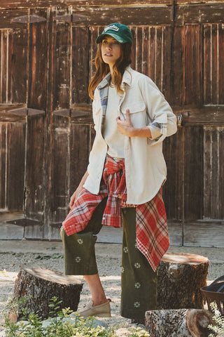 Americana Plaid-Lined Corduroy Shacket – Cozy Oversized Shirt Jacket