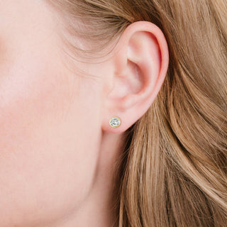 Crislu 1ct Bezel Stud Earrings in 18kt Gold
