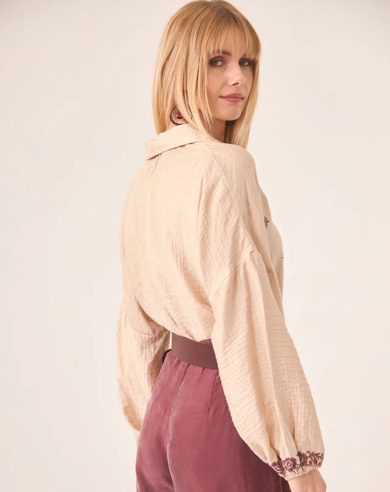 CONTRAST EMBROIDERY BLOUSE - IVORY