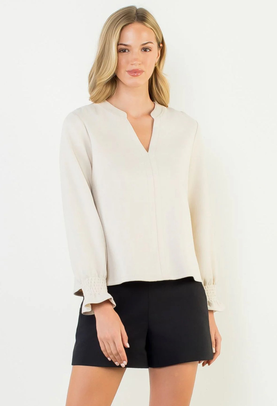 Go from day to night with our on trend suede top   Pair back to almost any of your favorite bottoms depending on the look you are after.

 

Style Measurements for Size S
/ Designed in USA
  - Body Length: 23 1/2 in
  - Bust Width: 38 in
  - Sleeve Length: 25 in

/ Model Sizes
  - Wearing Size S
  - Height 5' 9", Bust 32", Waist 25 1/2", Hips 36"

/ Fabric Content
  - KNIT / 93% Polyester, 7% Spandex