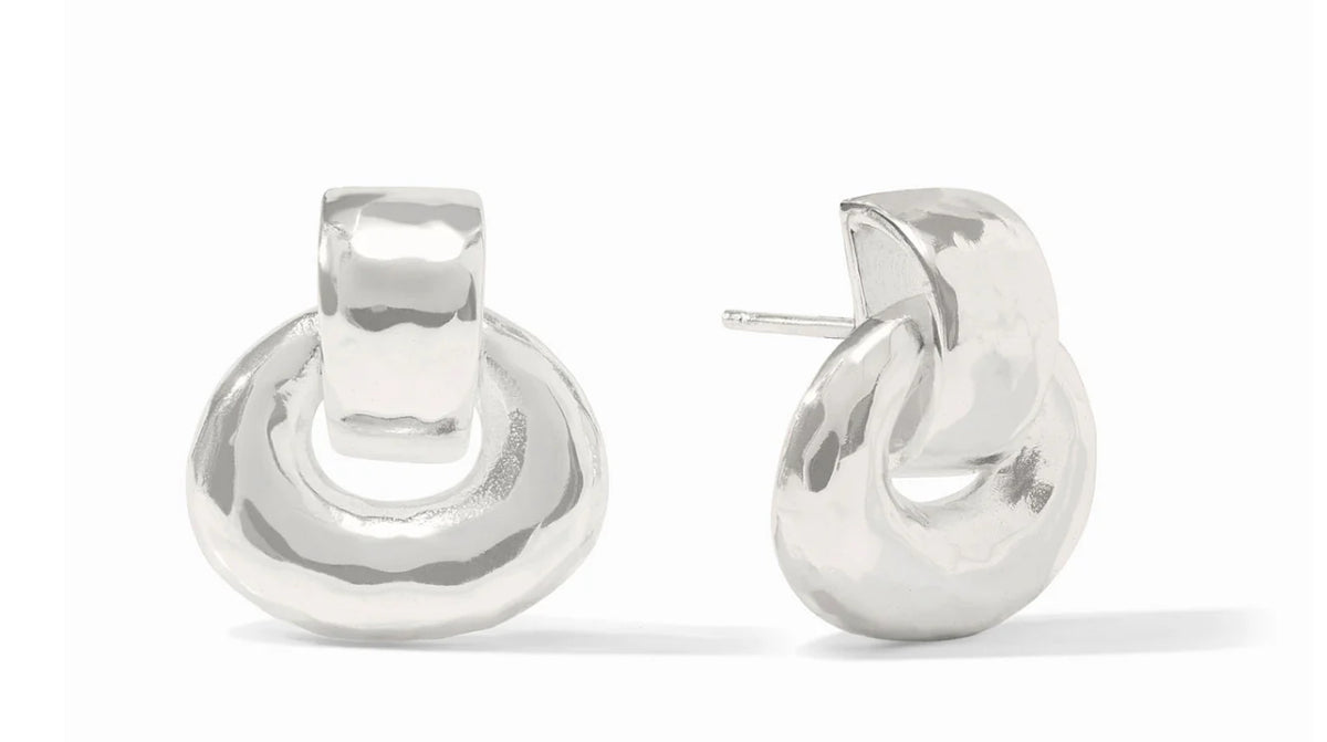 Pure silver plate (tarnish-free), imported glass
Length: 0.8 inches
Post for pierced ears
Includes pure silver plated earring backs
Julie Vos hallmark
