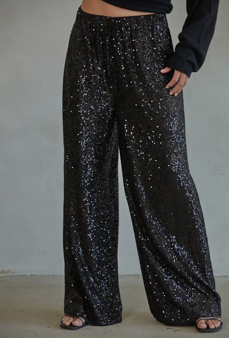 Elastic waist shown