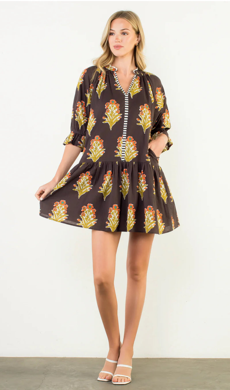 Showing that dress has pockets 