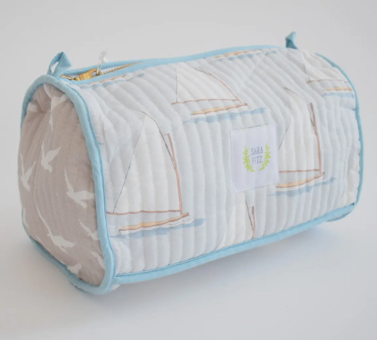Showing  sailboat pattern with seagulls on the sides 