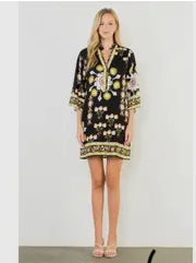  

Get ready for fall with our gorgeous floral print dress with pockets. 
83% rayon 17% nylon

Designed  in USA 