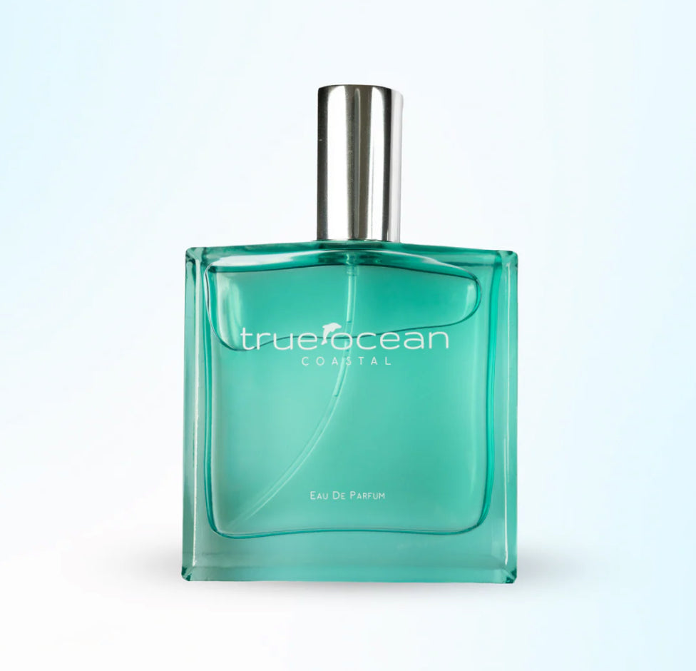 Capture your beach day with our iconic, ocean-inspired fragrance.  A light, aromatic blend of palm leaf, bergamot, and mandarin — a fresh, shoreline scent that brings the carefree feeling of sand, sunshine, and sea breeze to every moment.  A summery favorite for true seaside lovers.