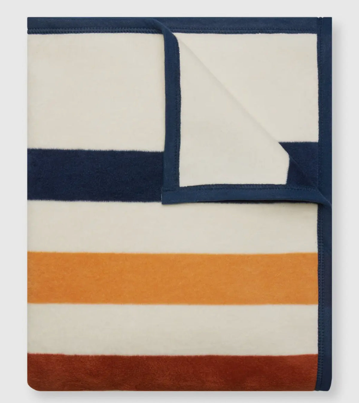 Chappy Wraps are the best blanket you will ever own.  We love that they are reversible, warm, lightweight & machine wash and dry.  Born in New England these blankets were designed to provide the ultimate comfort after a long day on the slopes, while enjoying a sunset on the boat, taking in a concert under the stars or snuggling up at home.  

We love everything about these blankets.  They are machine washable and dryable, resistant to pilling, shrinking and fuzz, made out of a natural cotton blend with a re