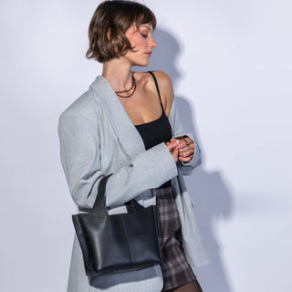 HOBO Vida Small Tote Black