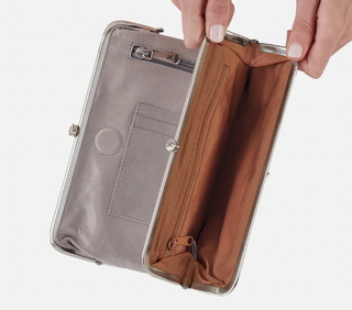 HOBO Lauren Leather Clutch-Wallet | Signature Vintage Hide