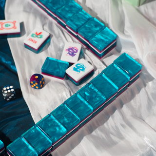 Jade Bloom Sapphire Blue Mahjong Set - Luxury Acrylic Collection