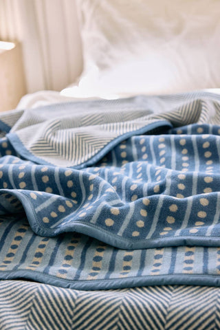 ChappyWrap Beach Pebble Cornflower Blue Cotton Blend Throw Blanket - 60”x80” Reversible