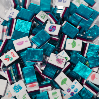 Jade Bloom Sapphire Blue Mahjong Set - Luxury Acrylic Collection