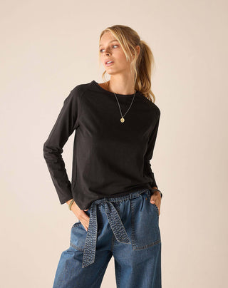 Trouvaille Raglan Tee in Graphite